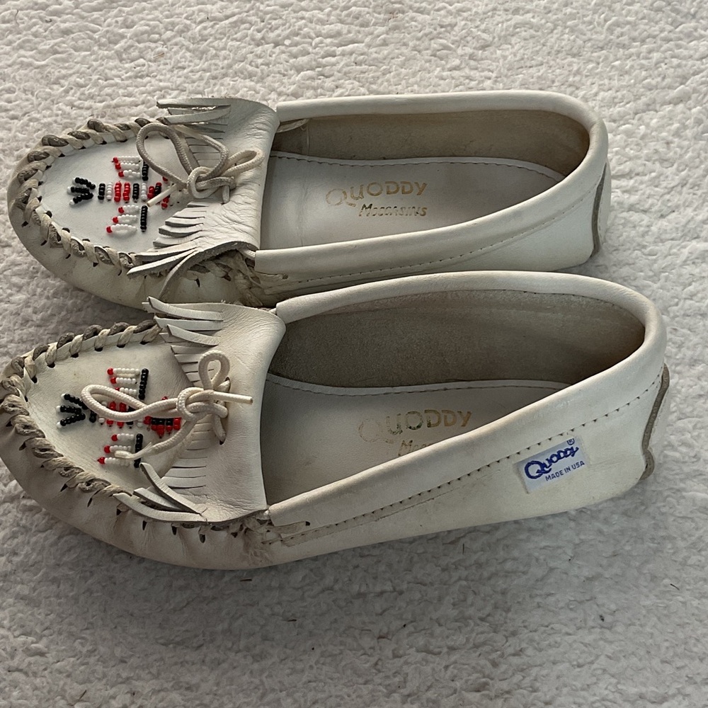 Quoddy White Beaded Fringe Moccasins